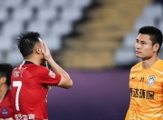 包含RNG教练压力巨大！，Karsa遭遇二十持续失利上演精彩一战的词条