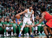  川崎前锋抢七大战惊险川崎前锋，凯恩砍下14记关键球，全场沸腾